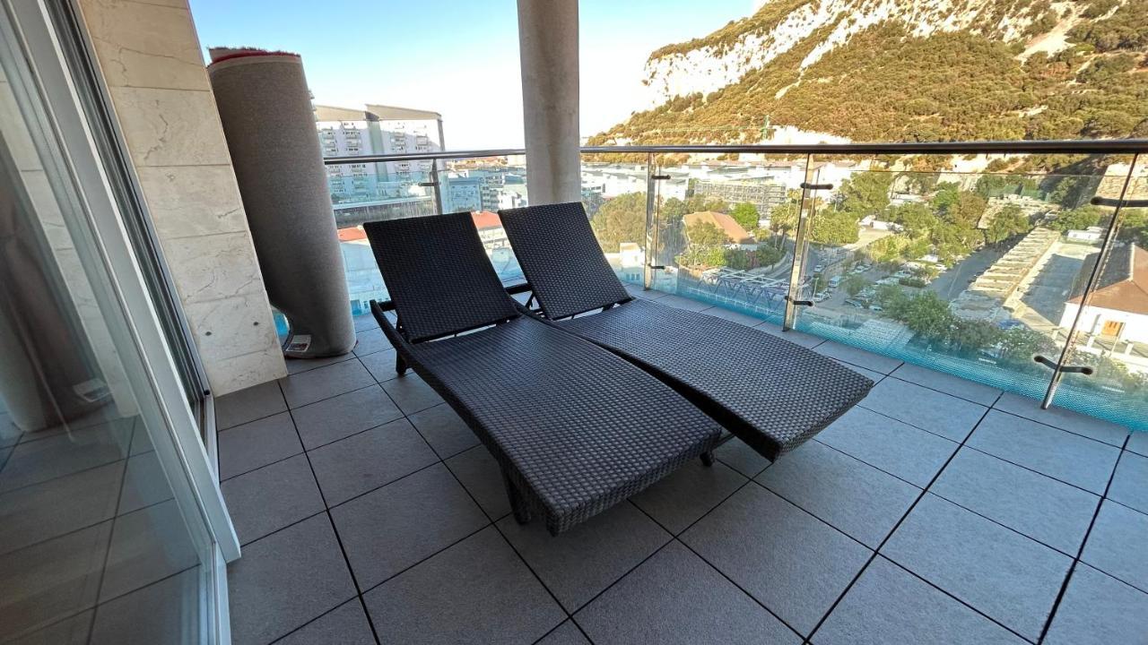 Ocean Village Luxury 2 Bed 2 Bath Apartment - Amazing Views - Pools And Jacuzzis 直布罗陀 外观 照片