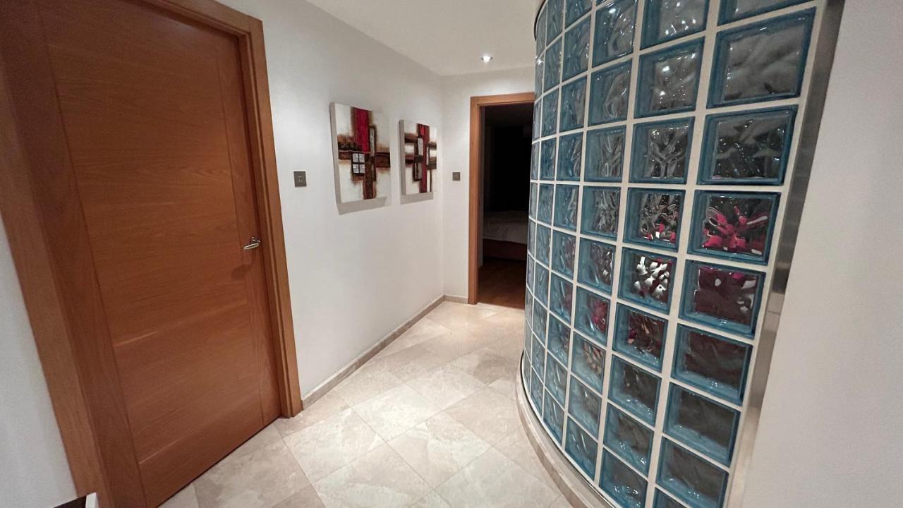 Ocean Village Luxury 2 Bed 2 Bath Apartment - Amazing Views - Pools And Jacuzzis 直布罗陀 外观 照片