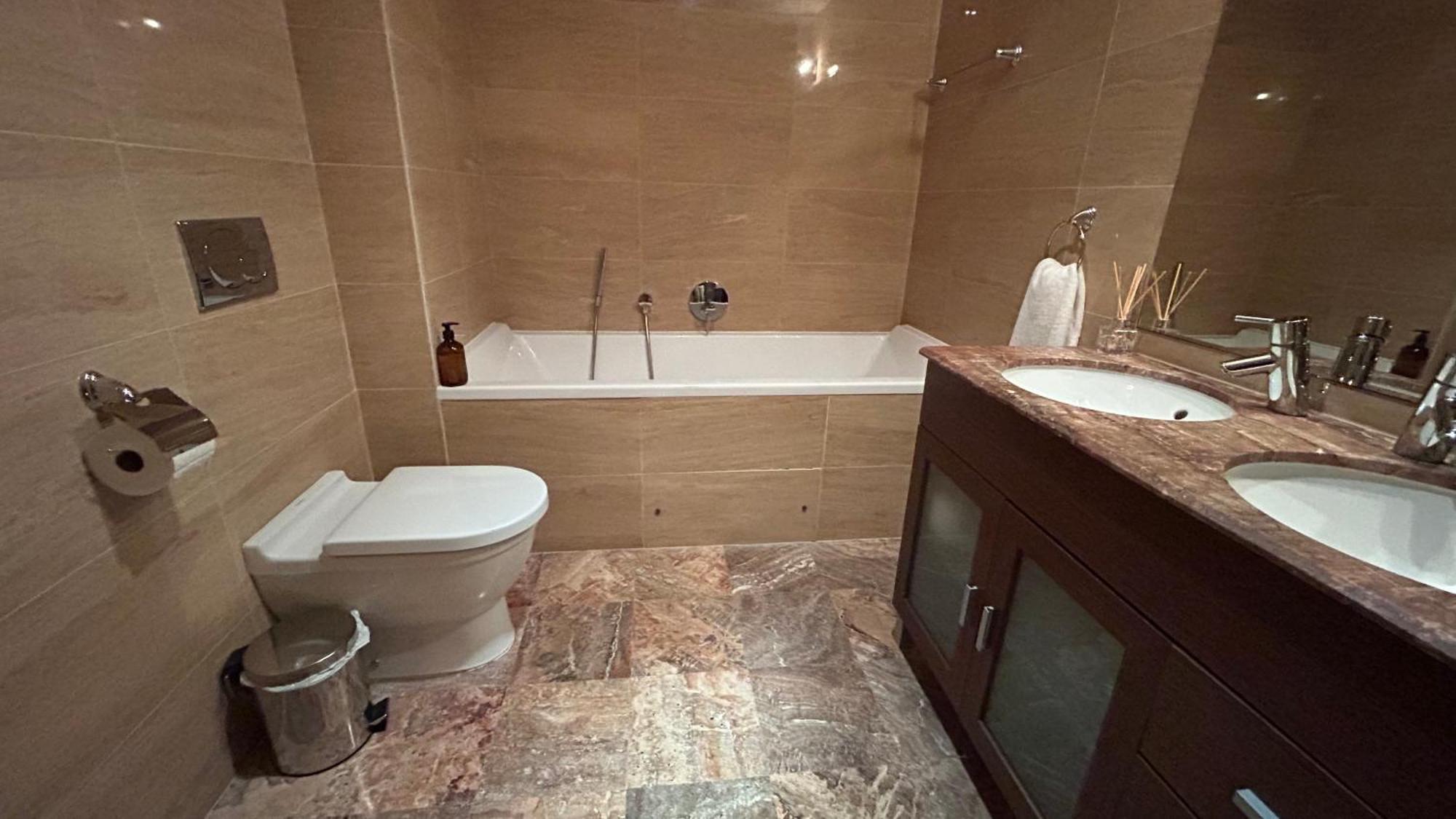 Ocean Village Luxury 2 Bed 2 Bath Apartment - Amazing Views - Pools And Jacuzzis 直布罗陀 外观 照片