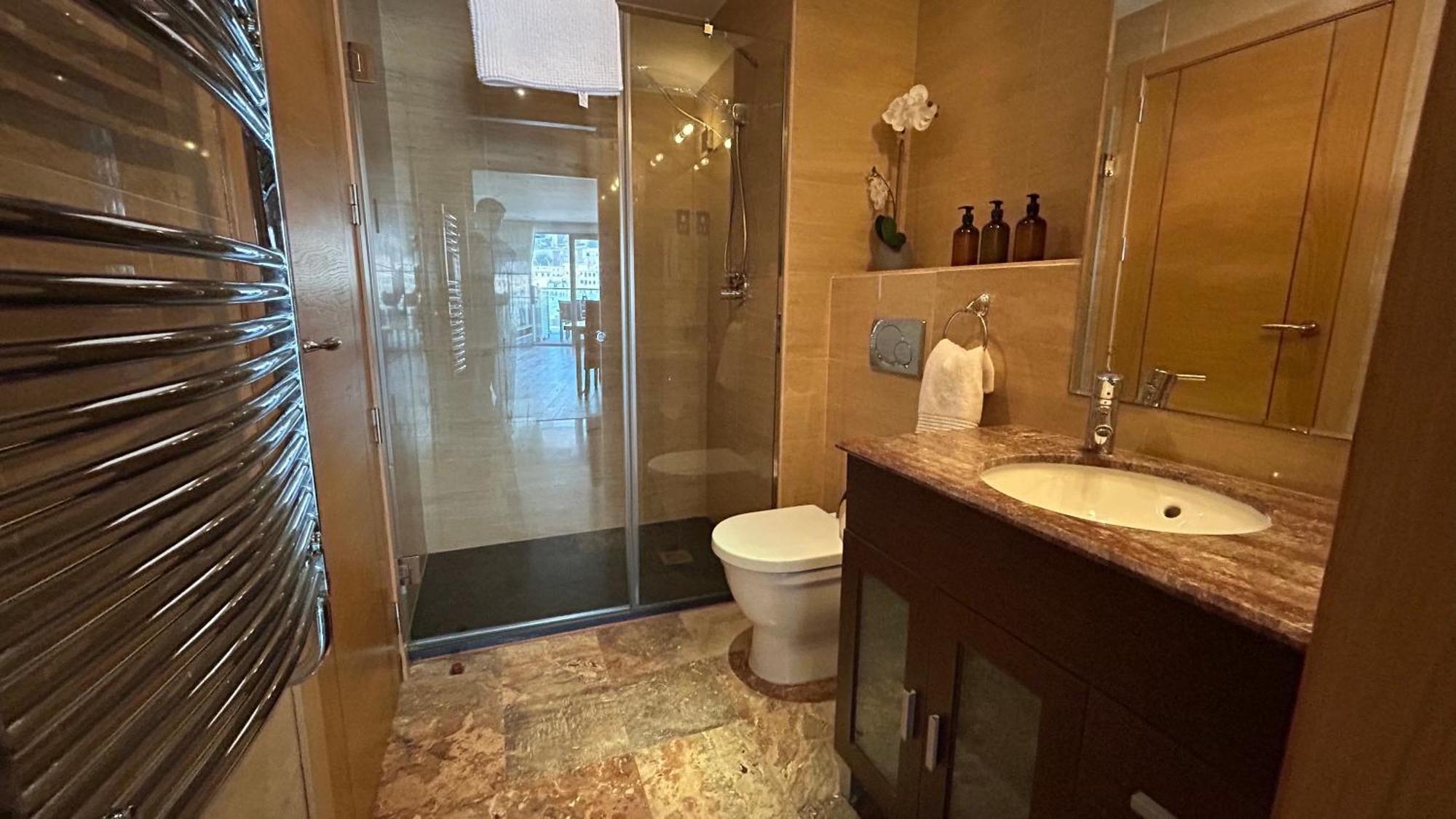 Ocean Village Luxury 2 Bed 2 Bath Apartment - Amazing Views - Pools And Jacuzzis 直布罗陀 外观 照片